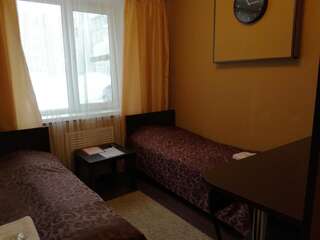Гостиница Аврора Нефтекамск Двухместный номер эконом-класса с 2 отдельными кроватями-1